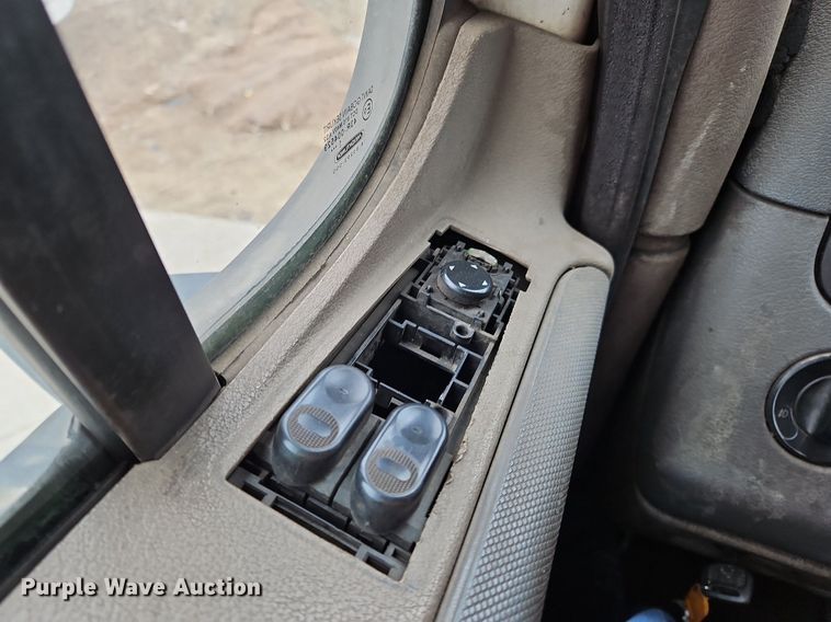 image for item NZ9043 2012 Freightliner Cascadia  semi truck