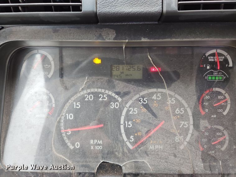 image for item NZ9043 2012 Freightliner Cascadia  semi truck