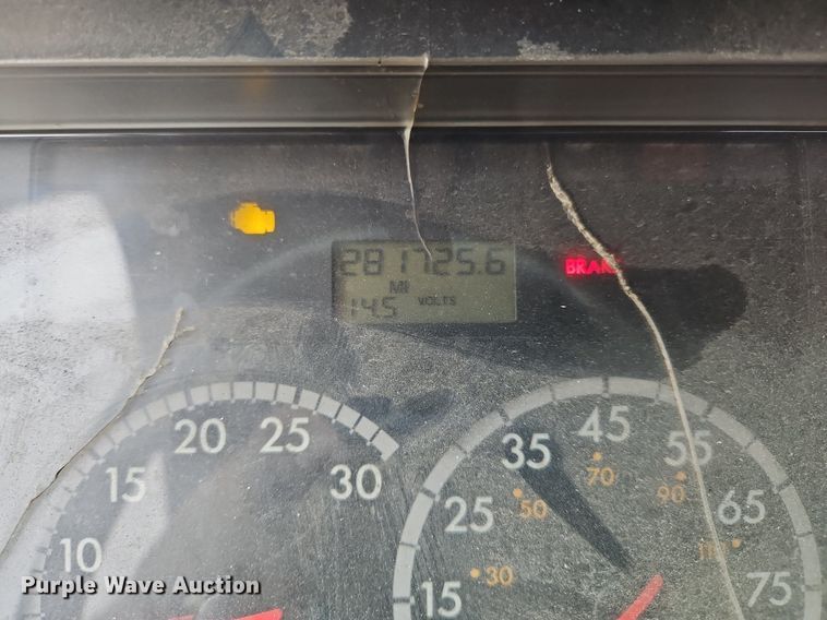 image for item NZ9043 2012 Freightliner Cascadia  semi truck