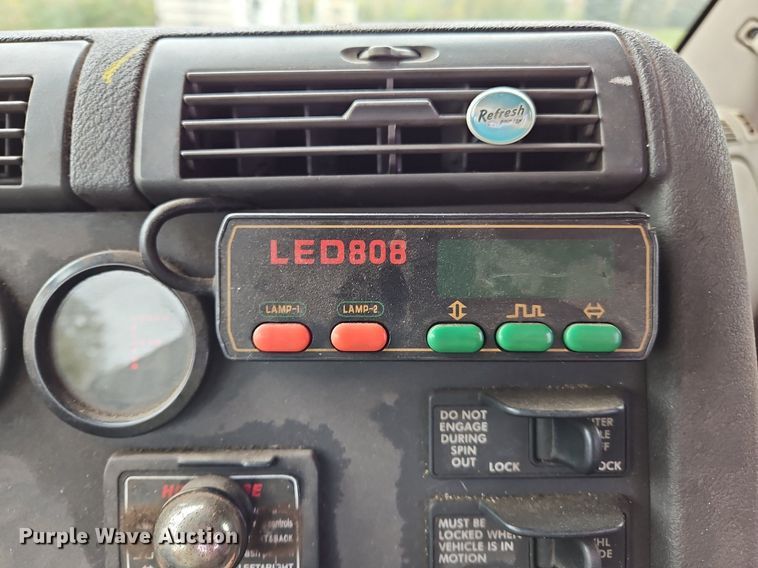 image for item NZ9043 2012 Freightliner Cascadia  semi truck