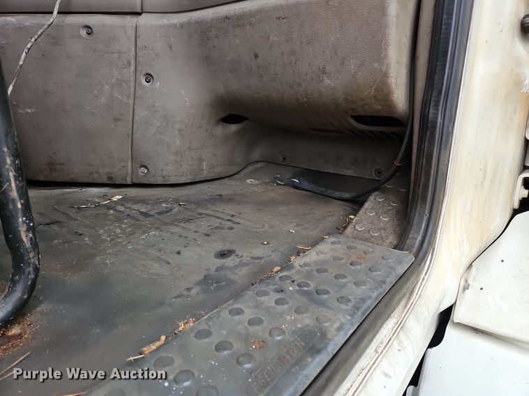 image for item NZ9043 2012 Freightliner Cascadia  semi truck