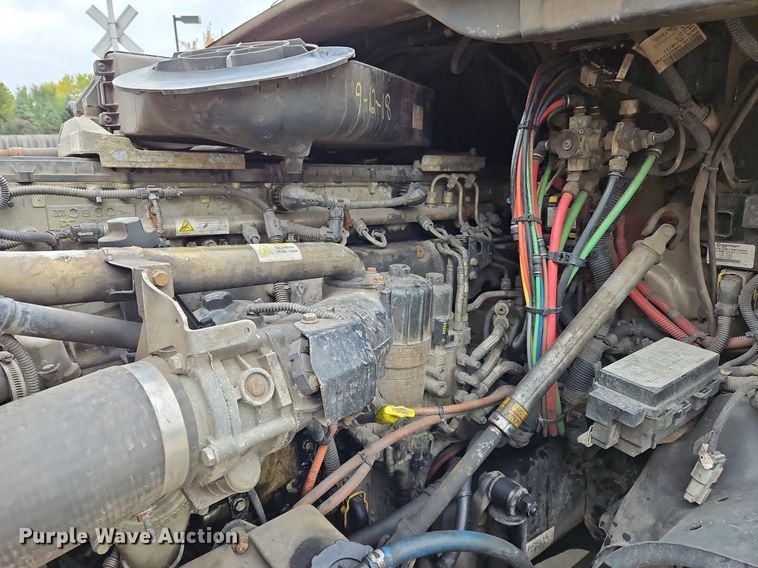 image for item NZ9043 2012 Freightliner Cascadia  semi truck