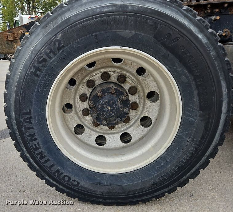 image for item NZ9043 2012 Freightliner Cascadia  semi truck