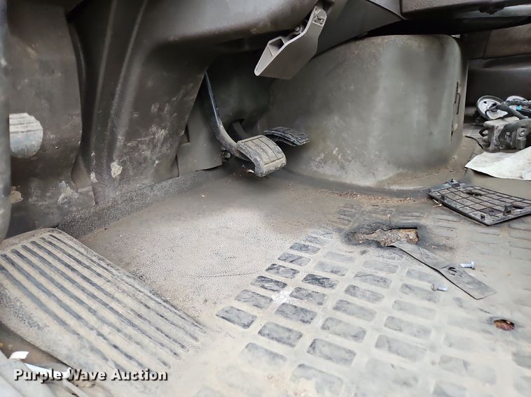 image for item NZ9044 2013 Volvo VNL  semi truck