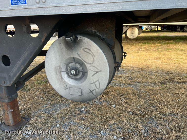 image for item OA9133 2013 Utility  refrigerated van trailer