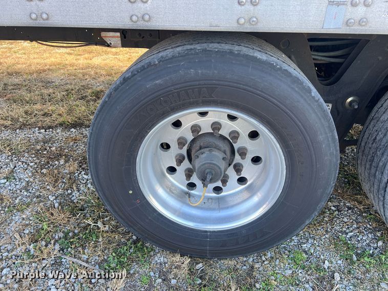 image for item OA9133 2013 Utility  refrigerated van trailer