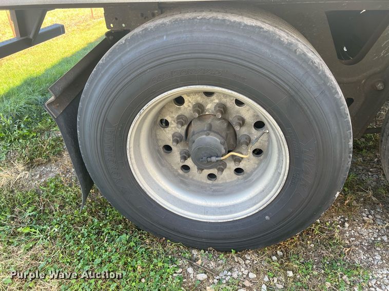 image for item OA9133 2013 Utility  refrigerated van trailer