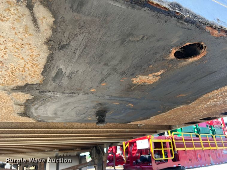 image for item OA9134 2004 Utility  refrigerated van trailer