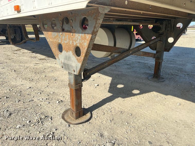 image for item OA9134 2004 Utility  refrigerated van trailer