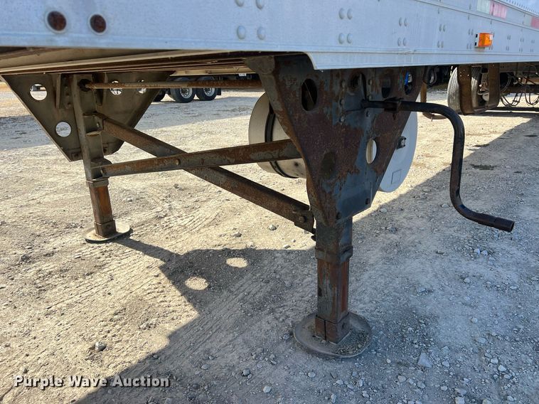 image for item OA9134 2004 Utility  refrigerated van trailer