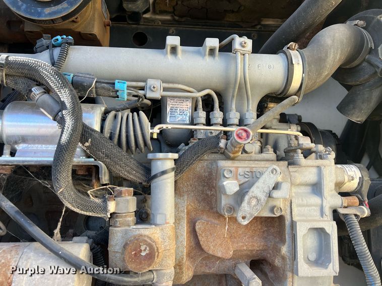 image for item OA9134 2004 Utility  refrigerated van trailer