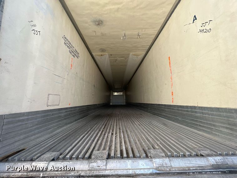 image for item OA9134 2004 Utility  refrigerated van trailer