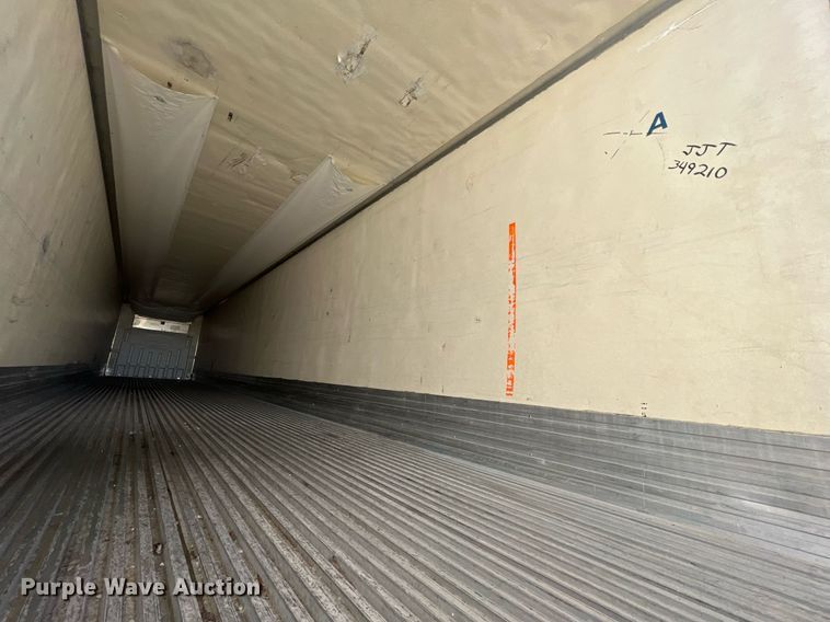 image for item OA9134 2004 Utility  refrigerated van trailer