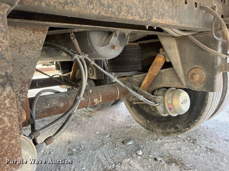 image for item OA9134 2004 Utility  refrigerated van trailer