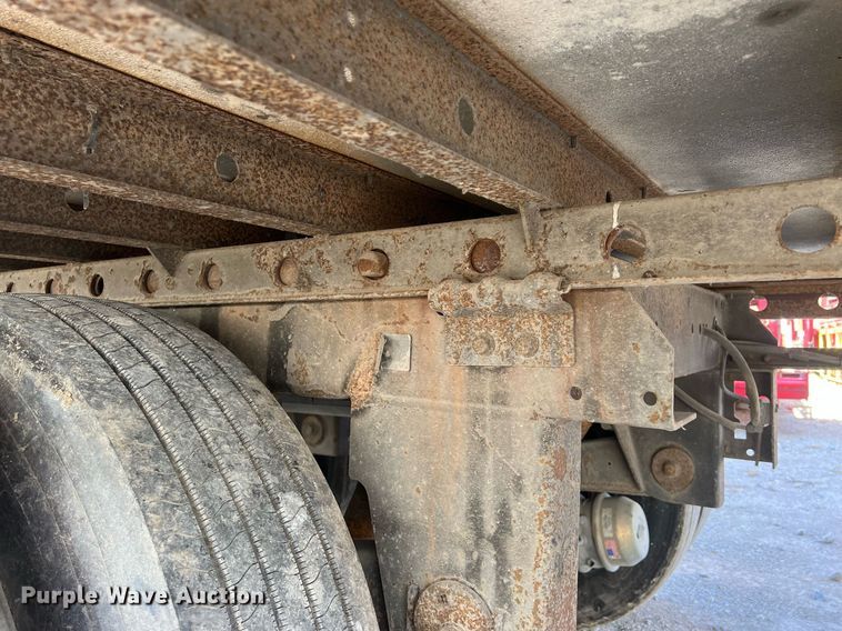 image for item OA9134 2004 Utility  refrigerated van trailer