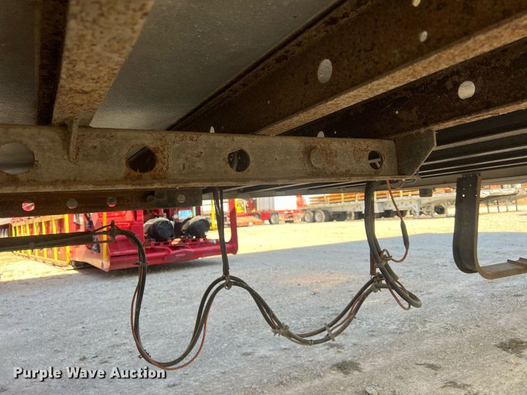 image for item OA9134 2004 Utility  refrigerated van trailer