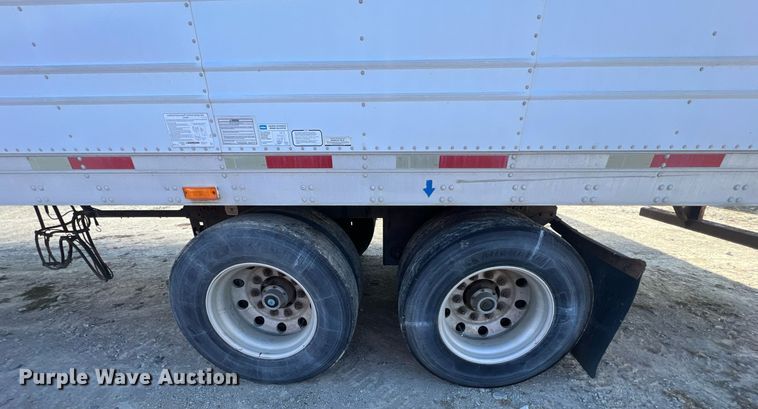 image for item OA9134 2004 Utility  refrigerated van trailer