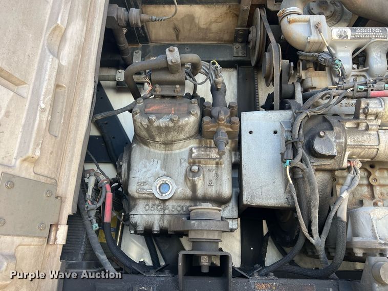 image for item OA9135 2013 Utility  refrigerated van trailer