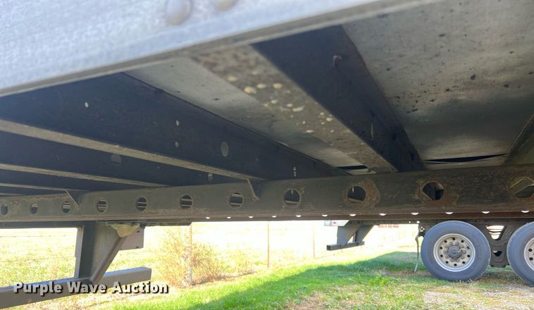 image for item OA9135 2013 Utility  refrigerated van trailer