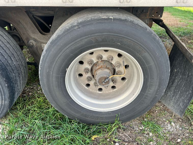 image for item OA9135 2013 Utility  refrigerated van trailer