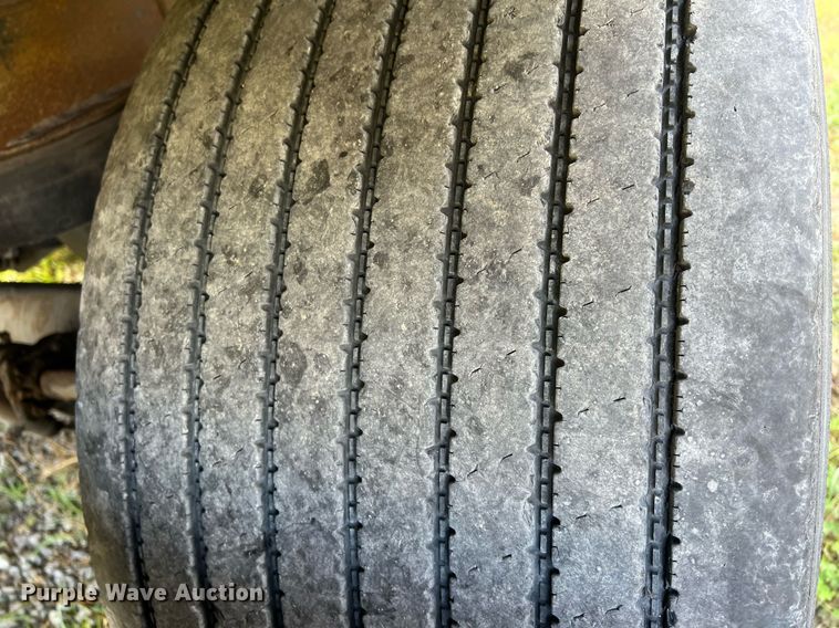 image for item OA9135 2013 Utility  refrigerated van trailer