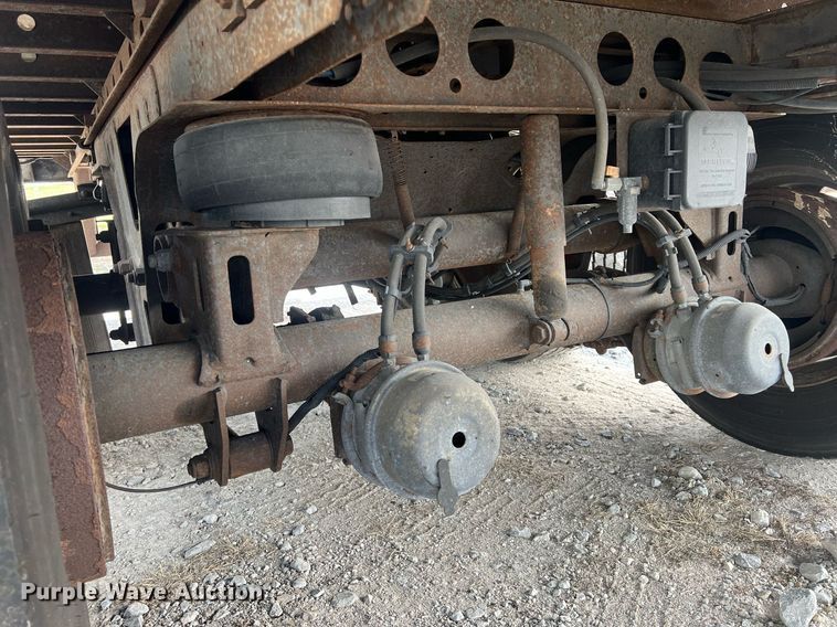 image for item OA9136 2013 Utility  refrigerated van trailer