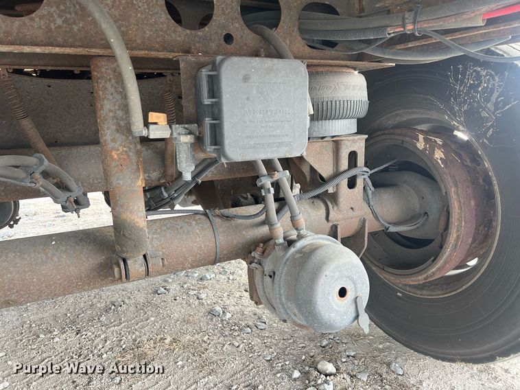 image for item OA9136 2013 Utility  refrigerated van trailer