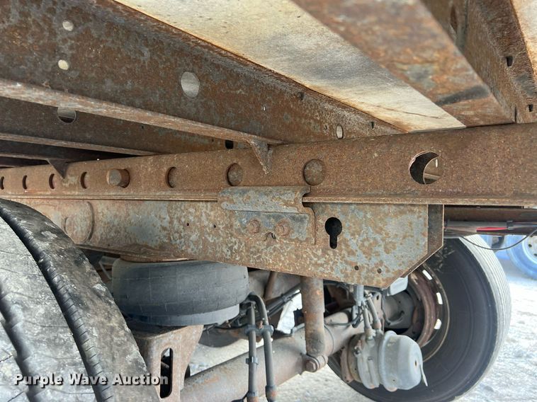 image for item OA9136 2013 Utility  refrigerated van trailer