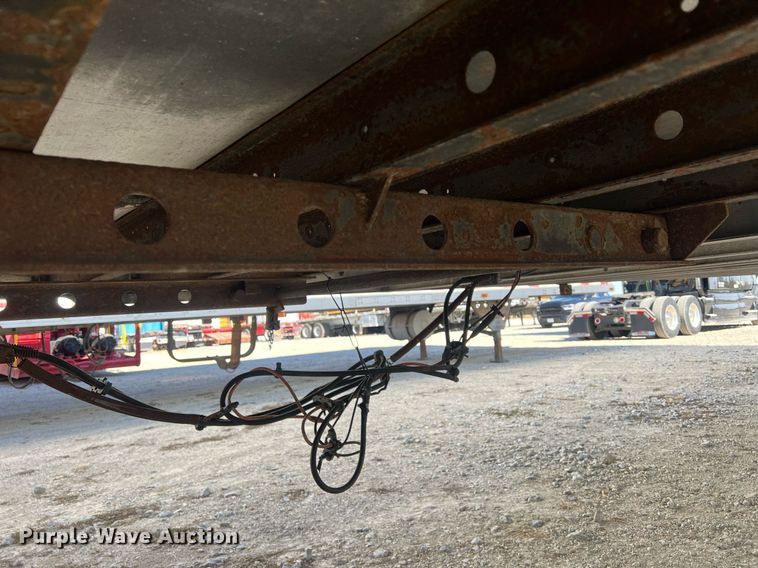 image for item OA9136 2013 Utility  refrigerated van trailer