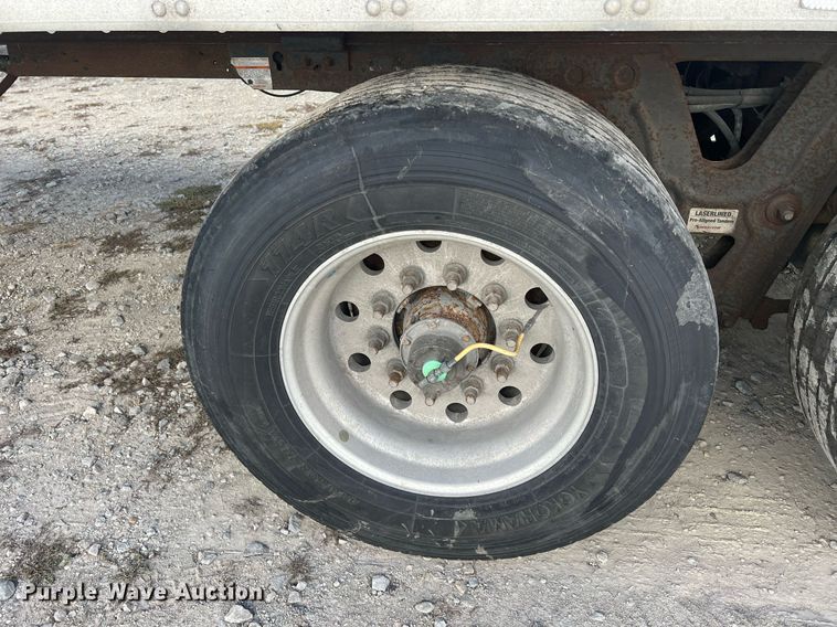 image for item OA9136 2013 Utility  refrigerated van trailer