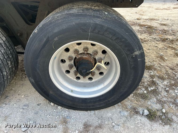 image for item OA9136 2013 Utility  refrigerated van trailer