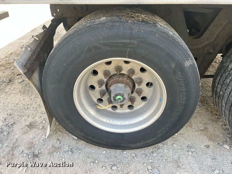 image for item OA9136 2013 Utility  refrigerated van trailer