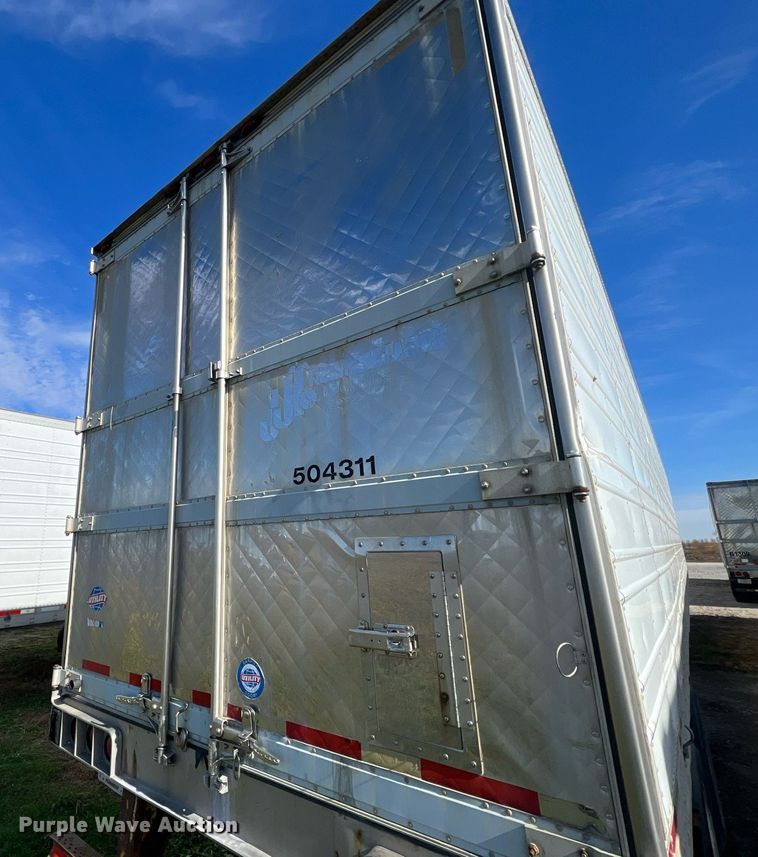 image for item OA9137 2005 Utility  refrigerated van trailer
