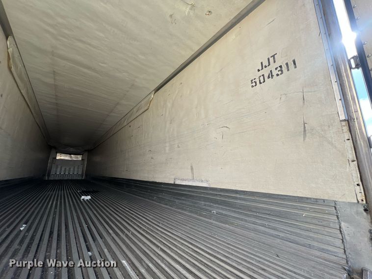 image for item OA9137 2005 Utility  refrigerated van trailer