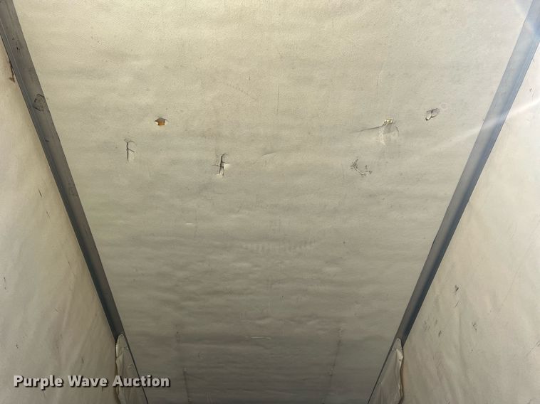 image for item OA9137 2005 Utility  refrigerated van trailer