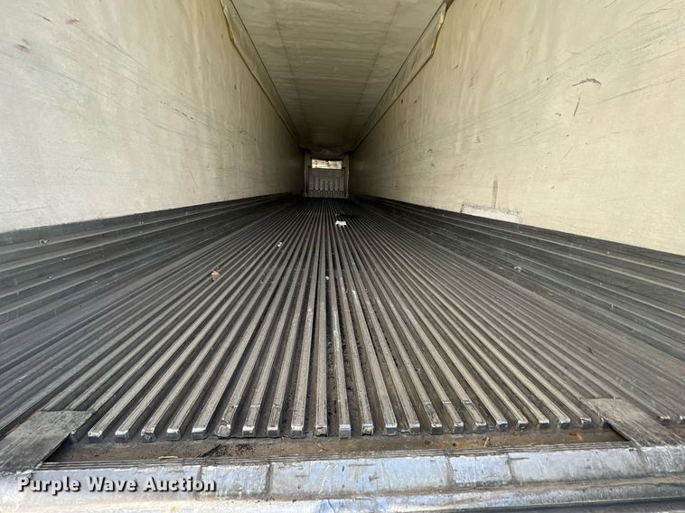 image for item OA9137 2005 Utility  refrigerated van trailer