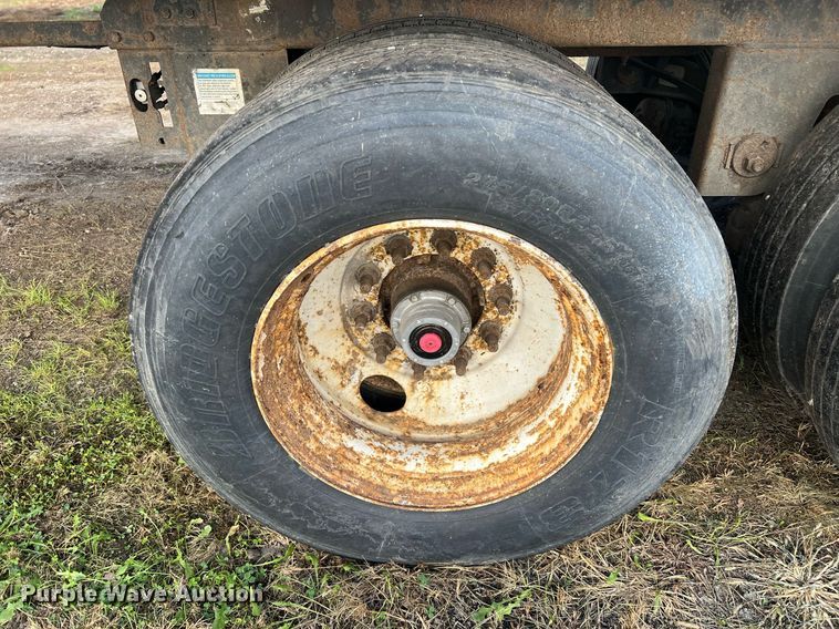 image for item OA9137 2005 Utility  refrigerated van trailer