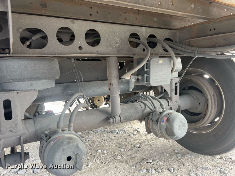 image for item OA9138 2013 Utility  refrigerated van trailer