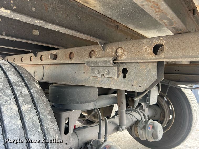 image for item OA9138 2013 Utility  refrigerated van trailer