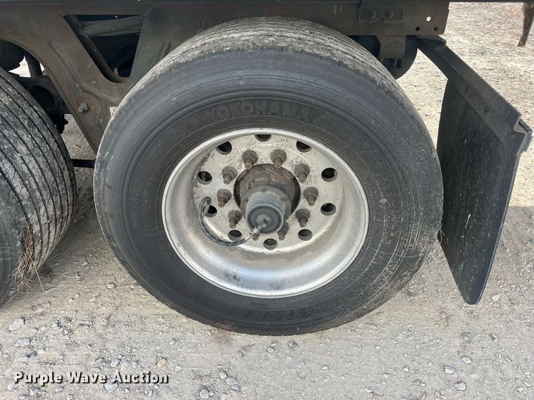 image for item OA9138 2013 Utility  refrigerated van trailer