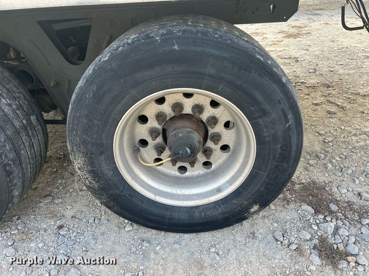 image for item OA9138 2013 Utility  refrigerated van trailer