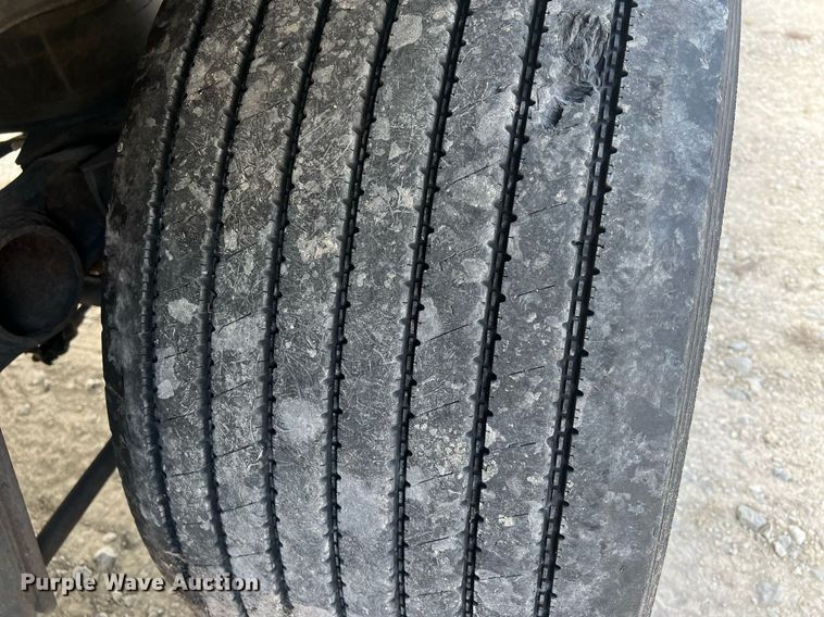 image for item OA9138 2013 Utility  refrigerated van trailer