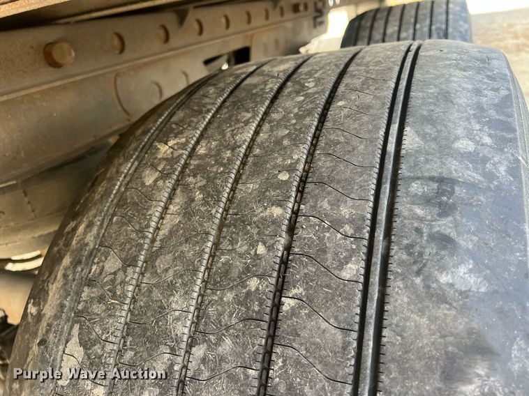 image for item OA9138 2013 Utility  refrigerated van trailer