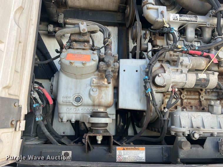 image for item OA9139 2013 Utility  refrigerated van trailer