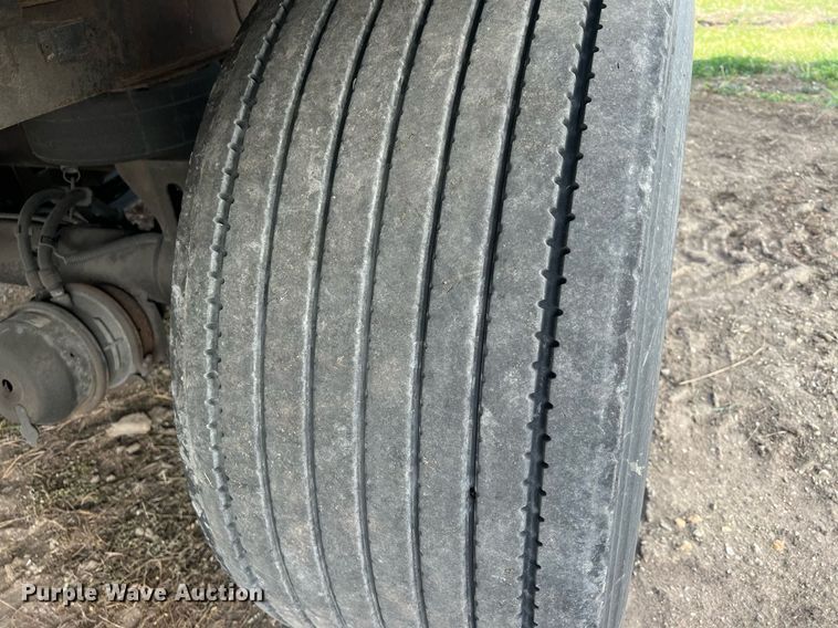 image for item OA9139 2013 Utility  refrigerated van trailer