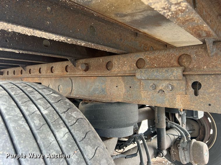 image for item OA9140 2013 Utility  refrigerated van trailer