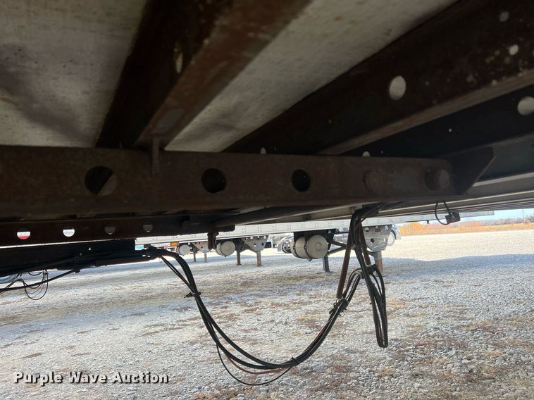 image for item OA9140 2013 Utility  refrigerated van trailer