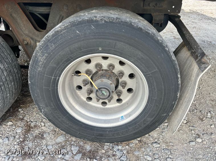 image for item OA9140 2013 Utility  refrigerated van trailer