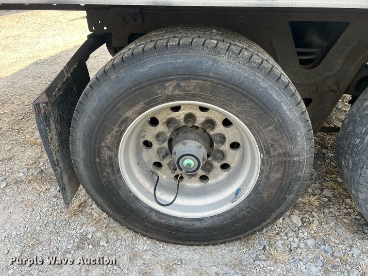 image for item OA9140 2013 Utility  refrigerated van trailer