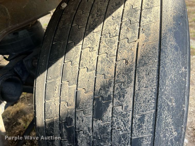 image for item OA9141 2013 Utility  refrigerated van trailer